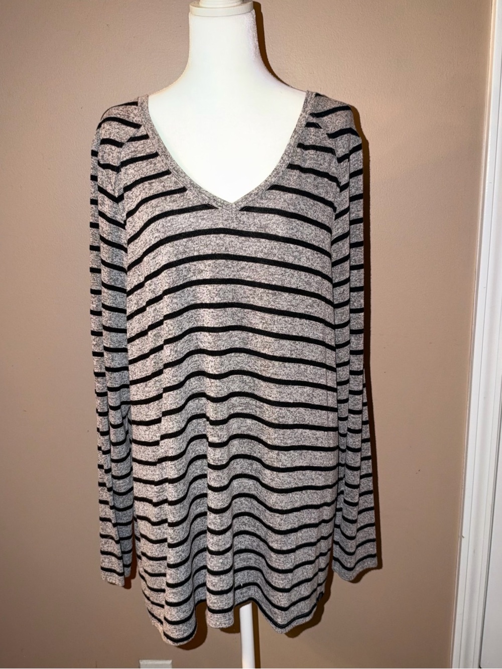 Livi Active Striped Criss-Cross Back Top Size 14/16